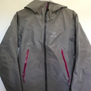 Arc'teryx Zeta LT Jacket Women's Brushed Nickle